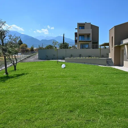 Montamar Olympus Villa *